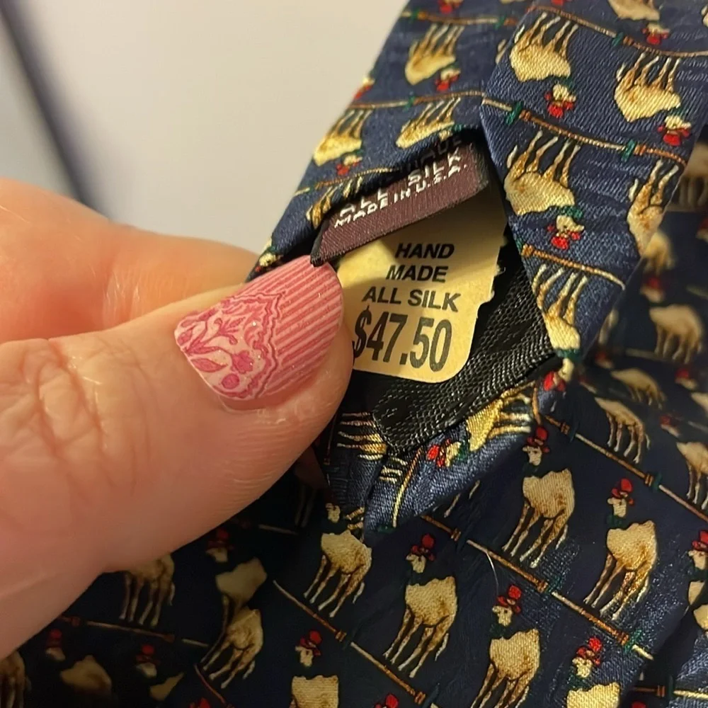 Museum Artifacts Handmade Silk Camels with Hats Necktie Tie